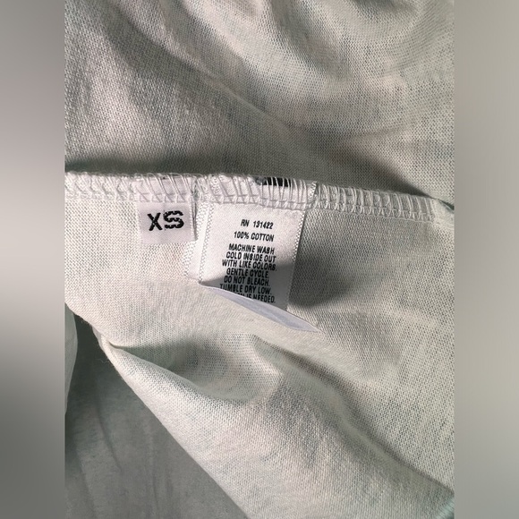 Spirit Jersey Hibiscus Long Sleeve Tee - XS (New Without Tags) - Picture 3 of 4